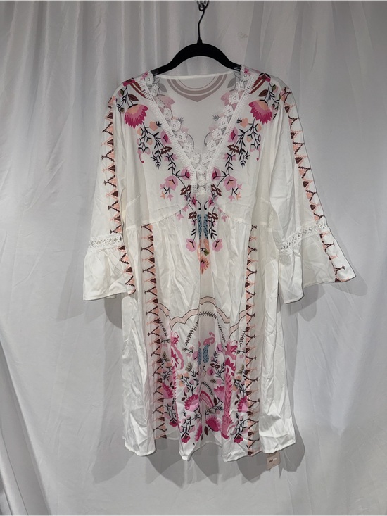 Emery Rose Dresses & Skirts - Emery Rose Dress White Floral Embroidered Boho V Neck Mini Tunic Dress XL